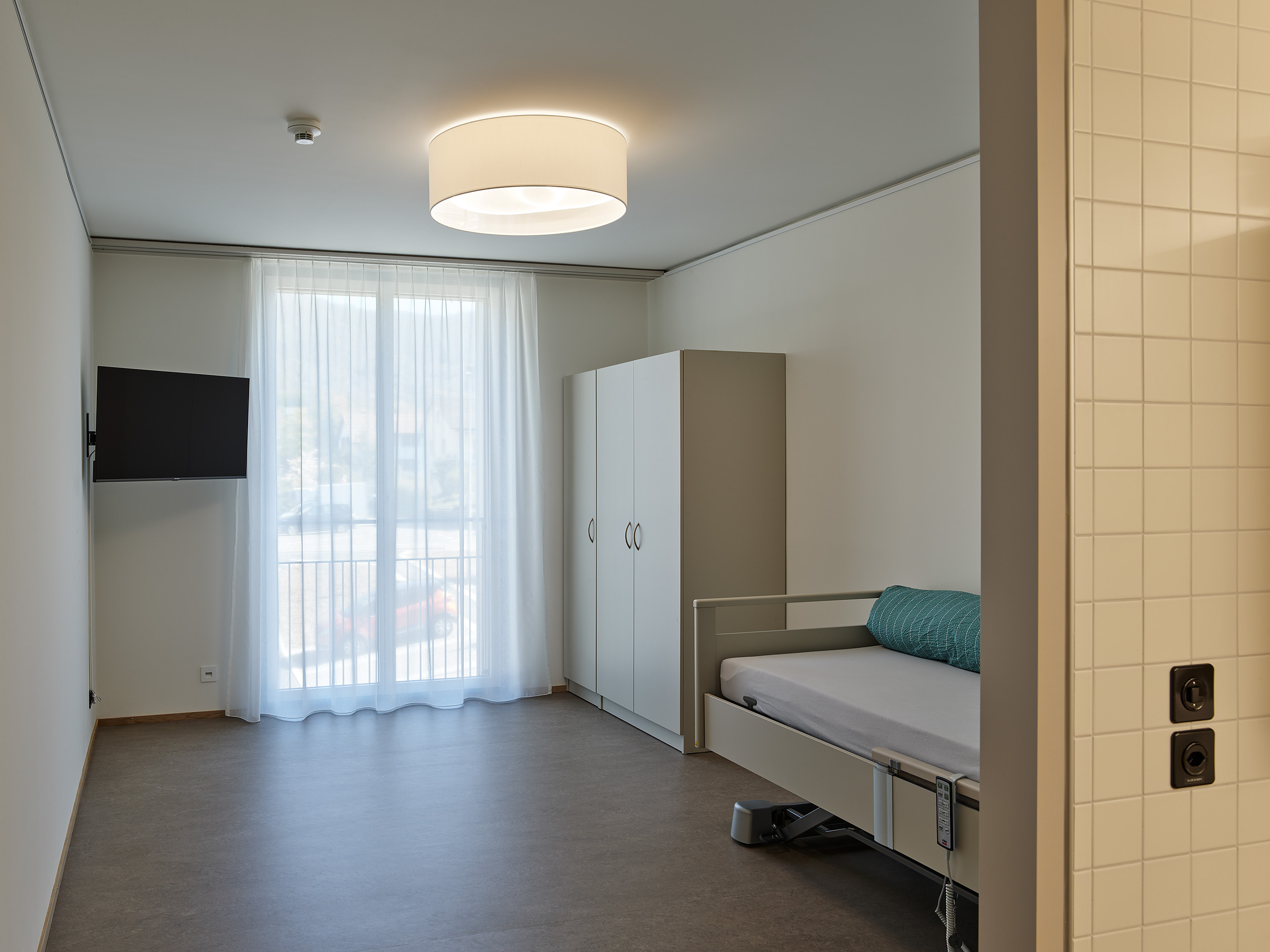 Ahp0068 AIQ4 008667 J2560